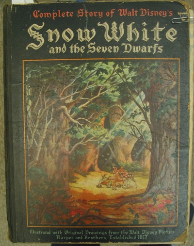 Walt-disneys-snow-white-and-the-seven-dwarfs-book